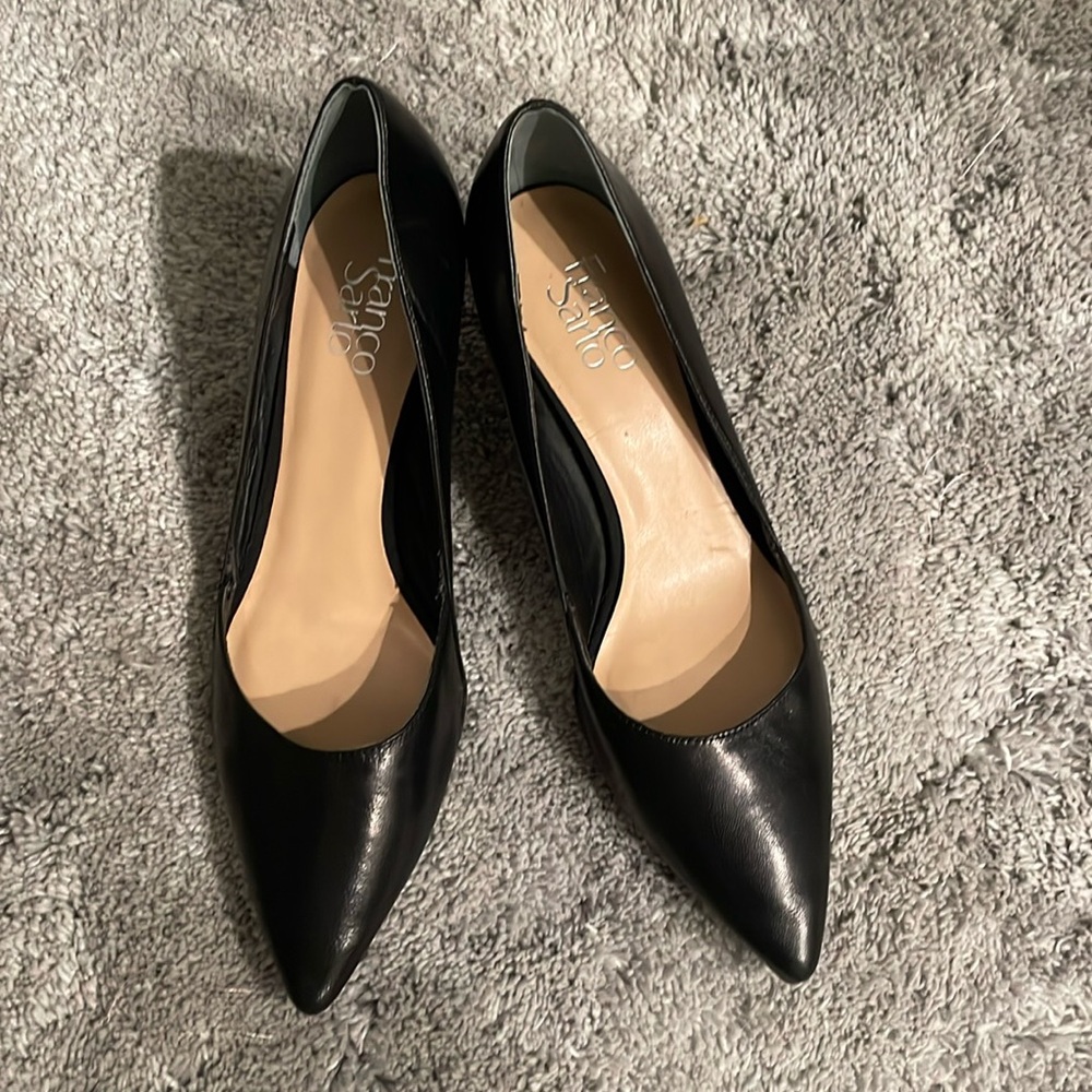 Franco Sarto black leather pumps, size 9m, EUC